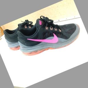 NIKE AIR MAX DYNASTY 2